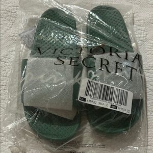 Victoria's Secret PINK Green Slide Sandals. NEW. Large